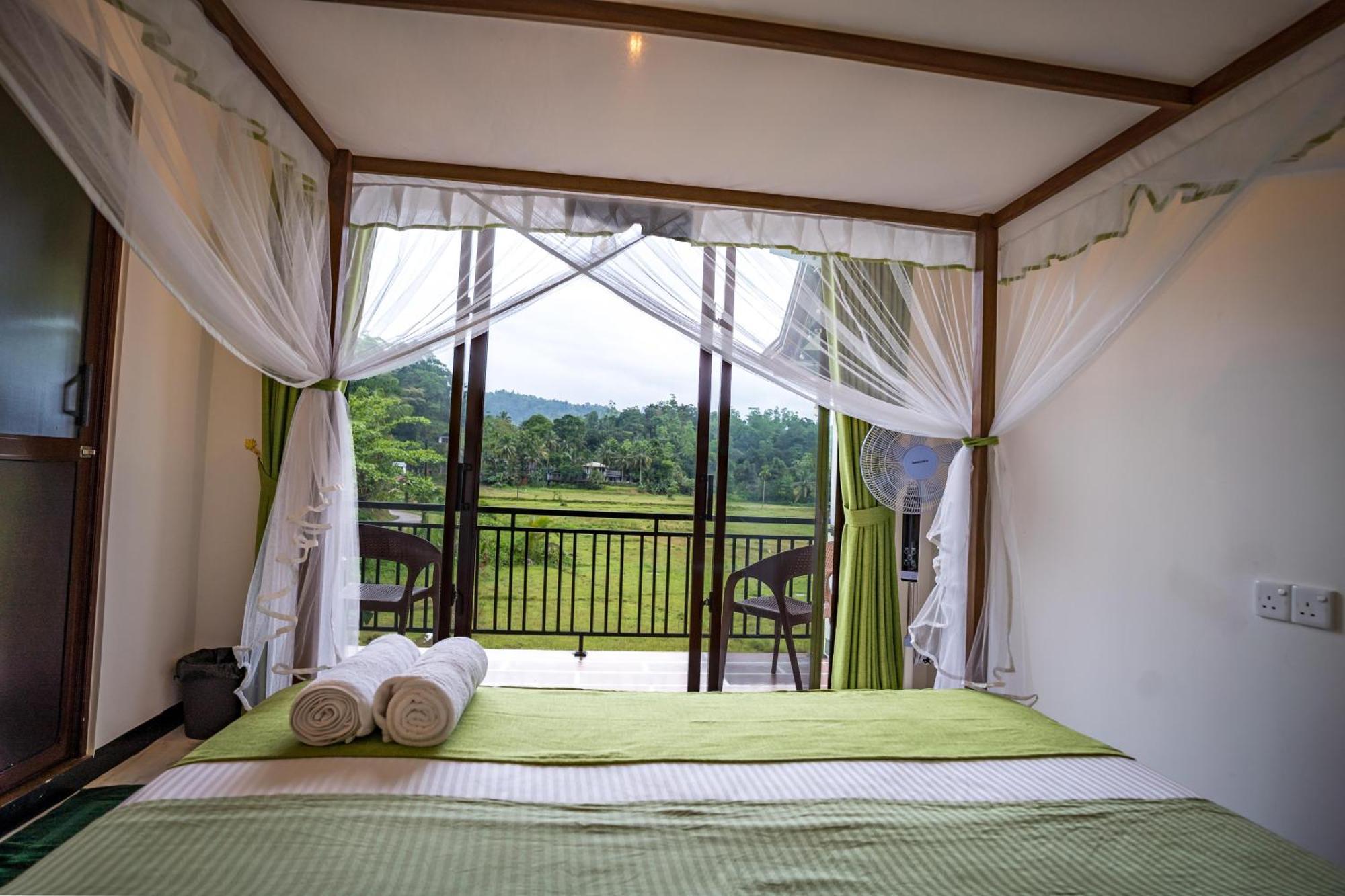 Wildlife Kingdom - Deniyaya Sinharaja Hotel Exterior photo