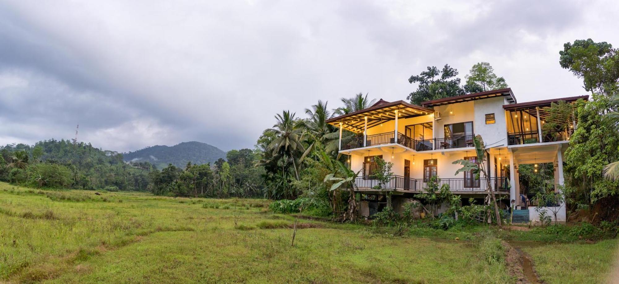 Wildlife Kingdom - Deniyaya Sinharaja Hotel Exterior photo